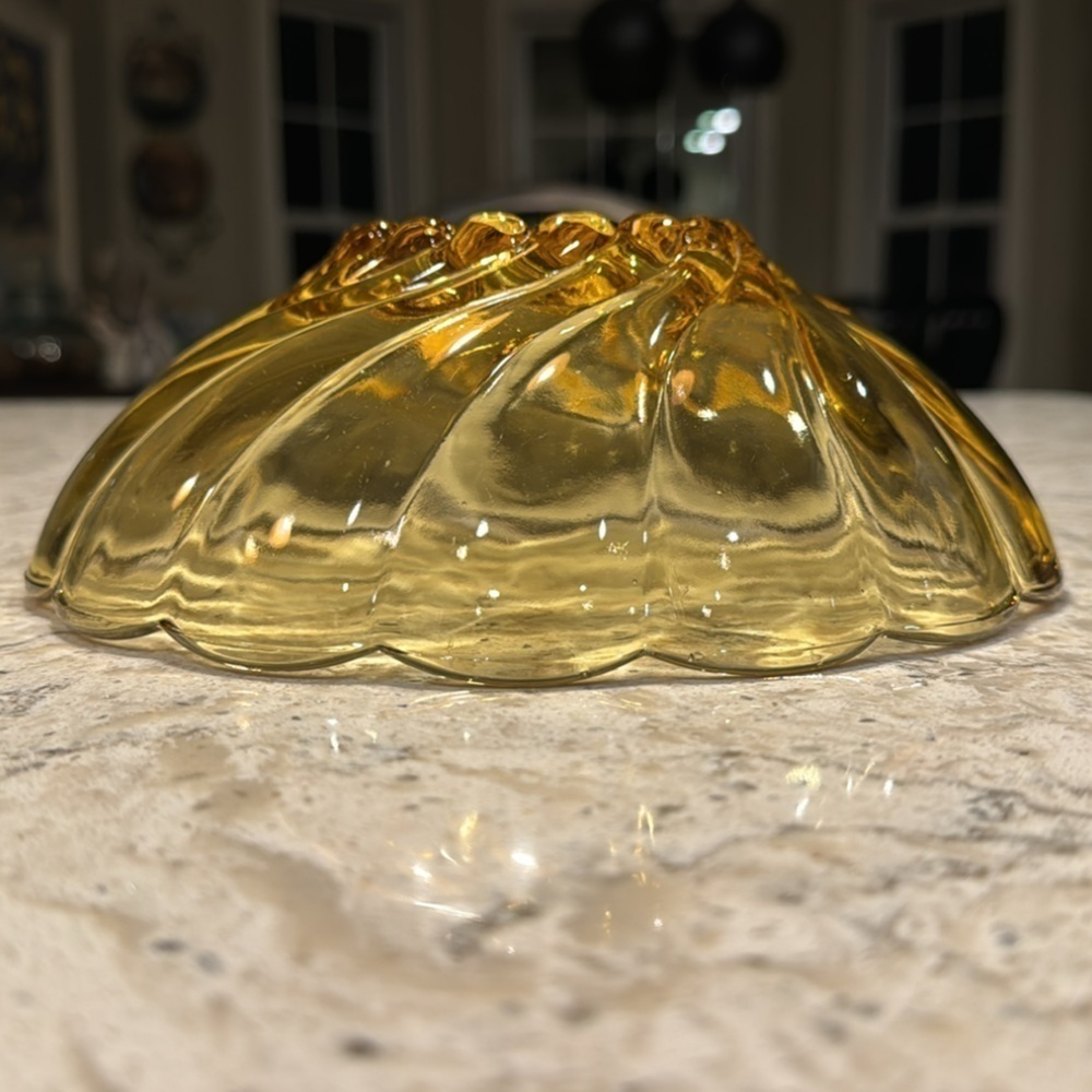 VINTAGE 70’s~HAZEL ATLAS AMBER GLASS~SERVING SALAD BOWL~CAPRI SWIRL PATTERN~G22 - Picture 9 of 9